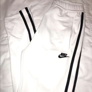 Nike men’s joggers pants